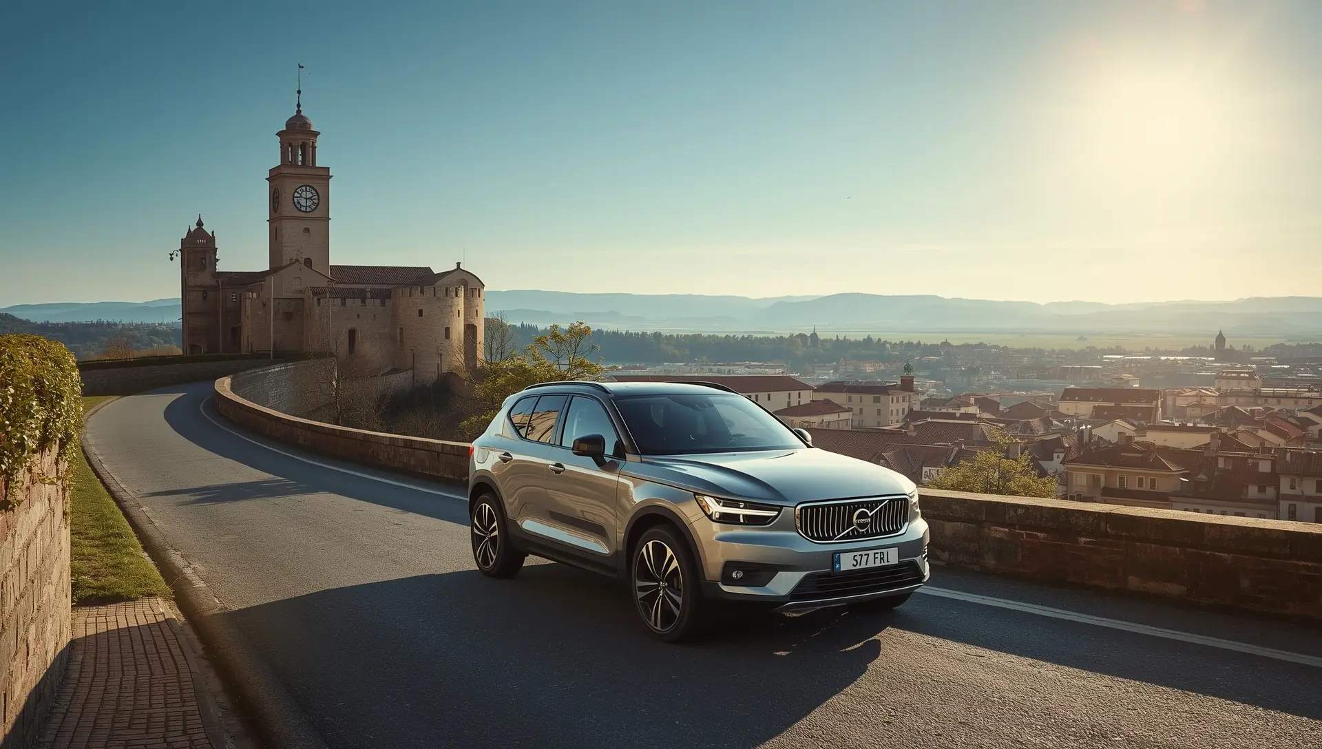 Strada panoramica con auto a noleggio vicino Udine